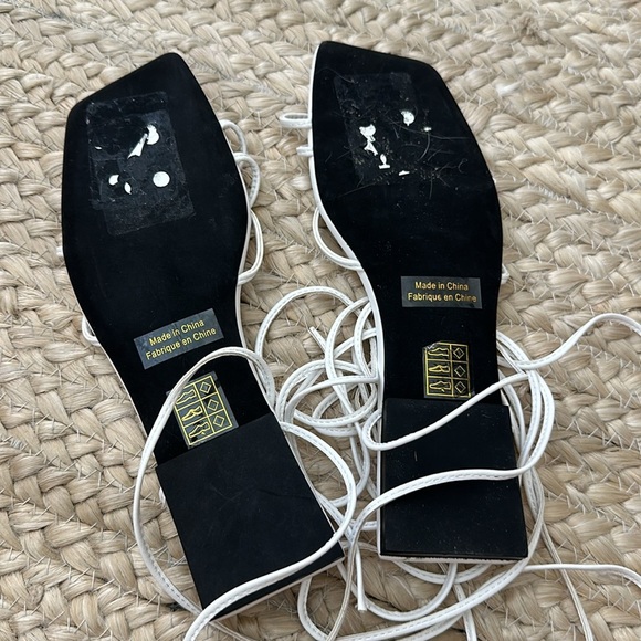 NWOT RARE Jeffrey Campbell Lace Up Flat Sandals in White Size 7.5 - Picture 9 of 10